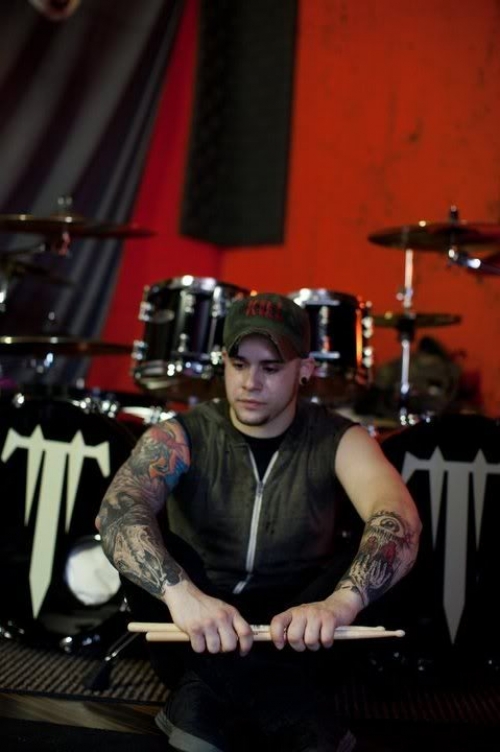 Nick: &ldquo;Queremos que el nuevo &aacute;lbum sea bastante pesado.&rdquo;